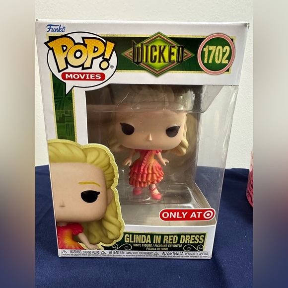 Lot of Wicked the movie Toys. Funko Pop Glinda, bead set, journal, glass globe - Picture 5 of 8